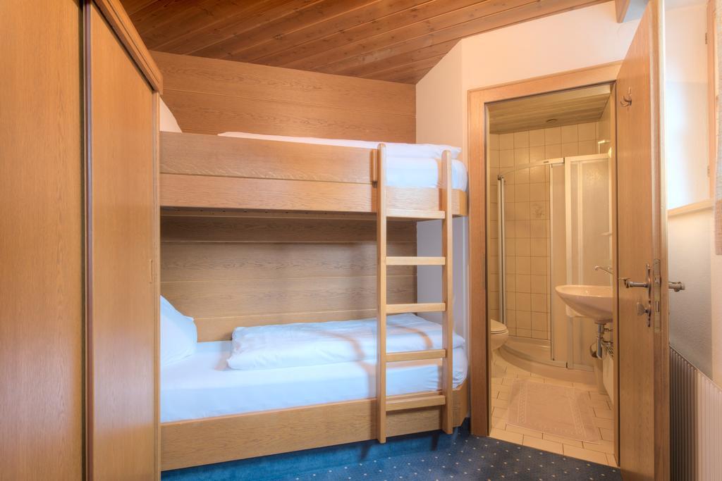Hotel Garni Almjur Sankt Anton am Arlberg Chambre photo