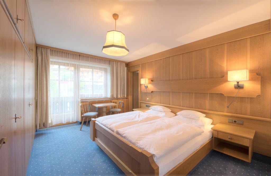Hotel Garni Almjur Sankt Anton am Arlberg Extérieur photo